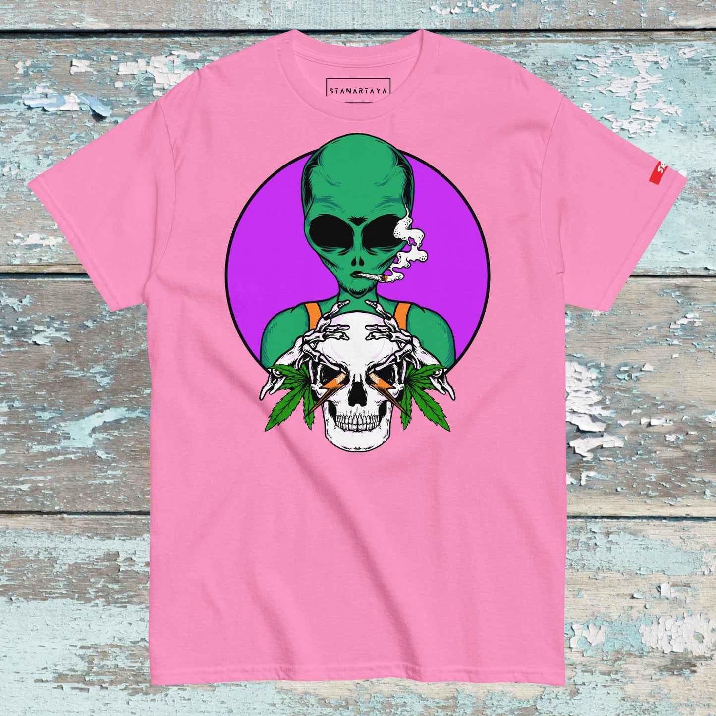 Alien Smoking weed Tee