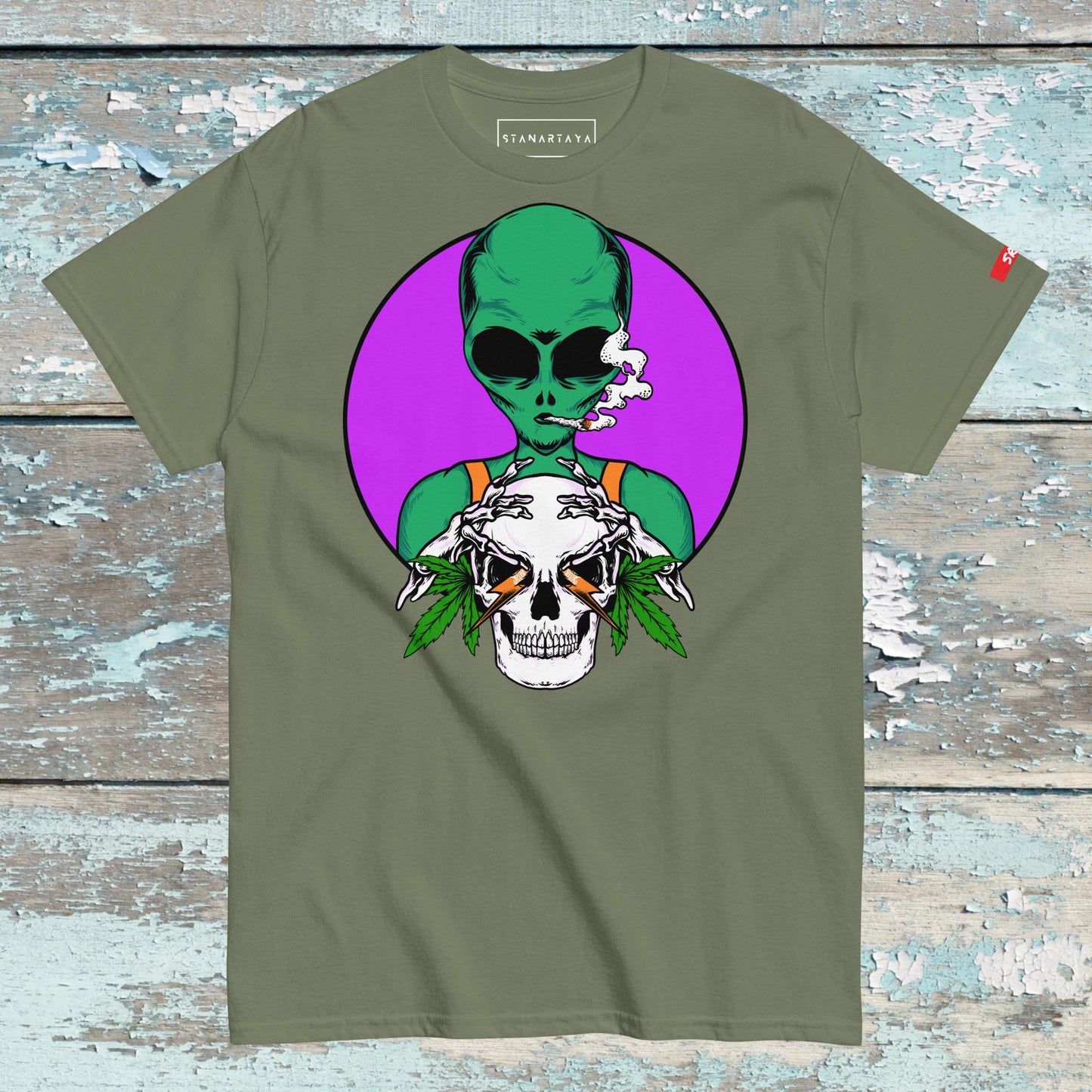 Alien Smoking weed Tee