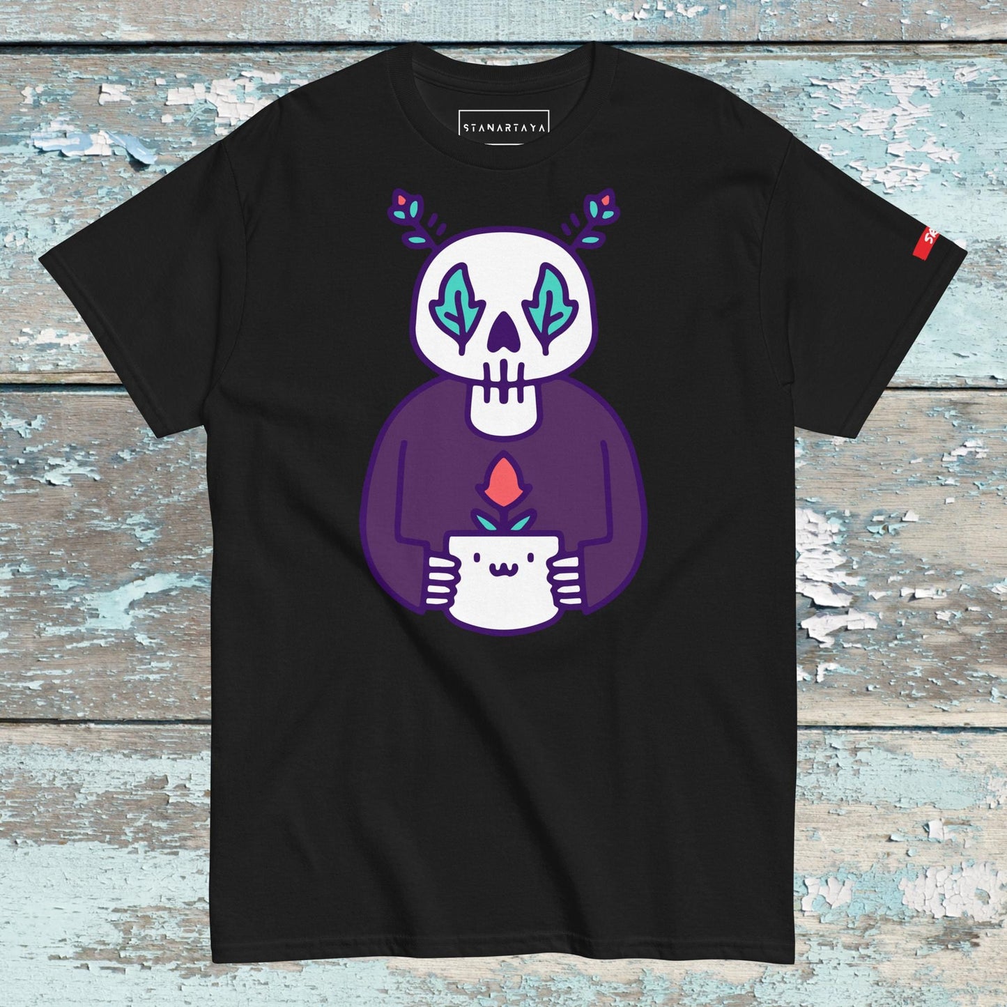Skull holding flowers Tee