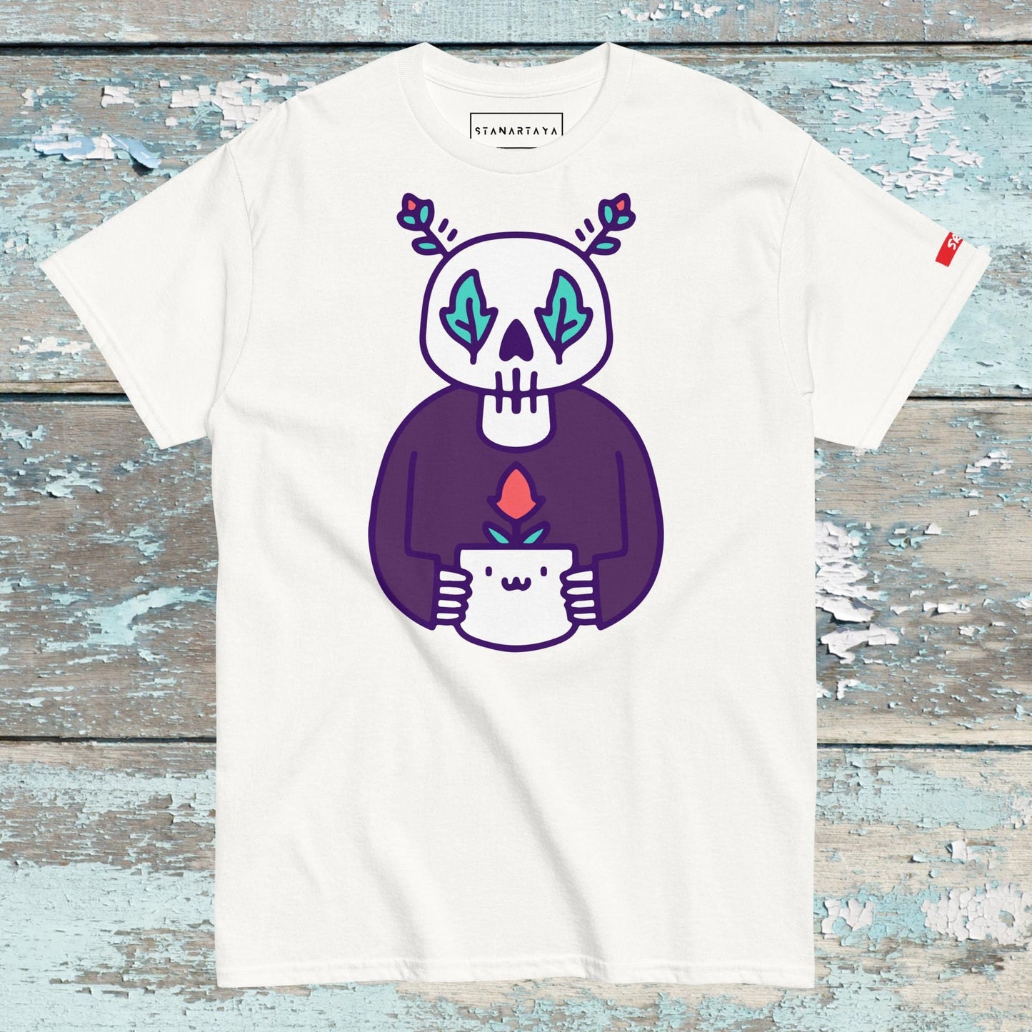 Skull holding flowers Tee